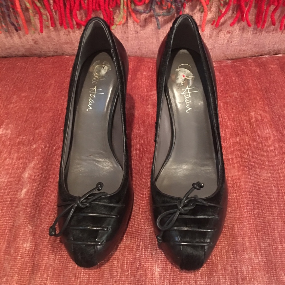 Cole Haan Black leather pumps with ponyhair